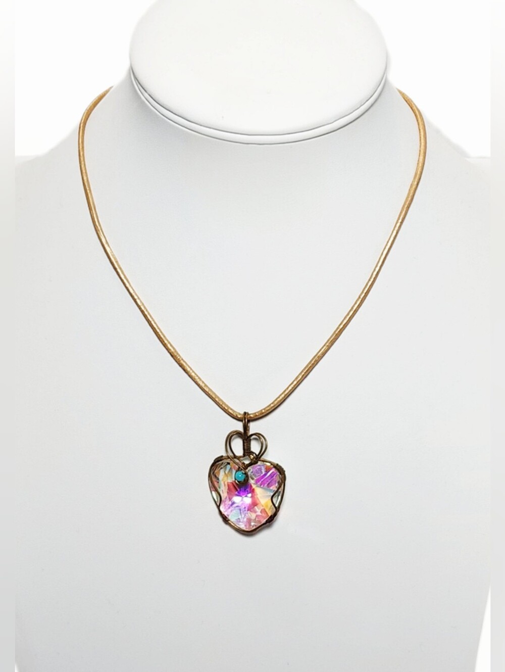 Boho - Art Deco - Crystal Heart Goldtone Wired Setting Gold Neck Cord